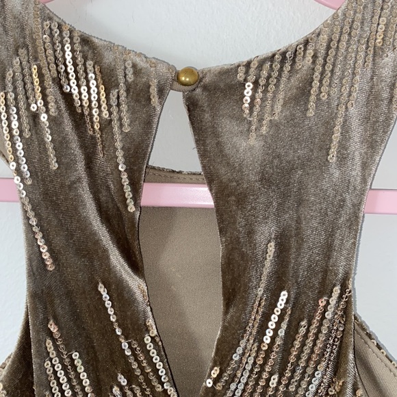 Emerald Sundae Sequin Velvet Dress - Picture 4 of 5